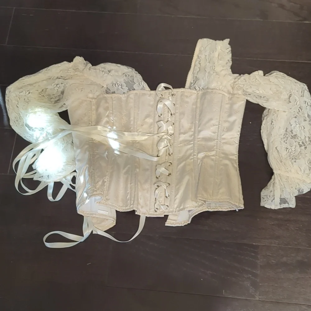 Elegant Lace Off-Shoulder Corset Top - Picture 2 of 2